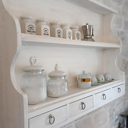 Trullo Pettirosso بيت للعطل