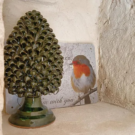 Semesterbostad Trullo Pettirosso *